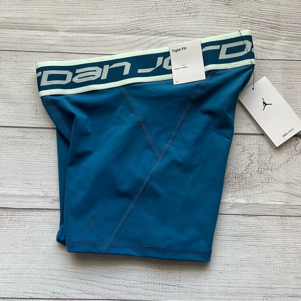 Nike Jordan Sport FB4623 Women's 5" Workout Training Shorts NWT Size Small